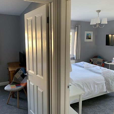 Hensleigh House Bed & Breakfast Чармут Стая снимка
