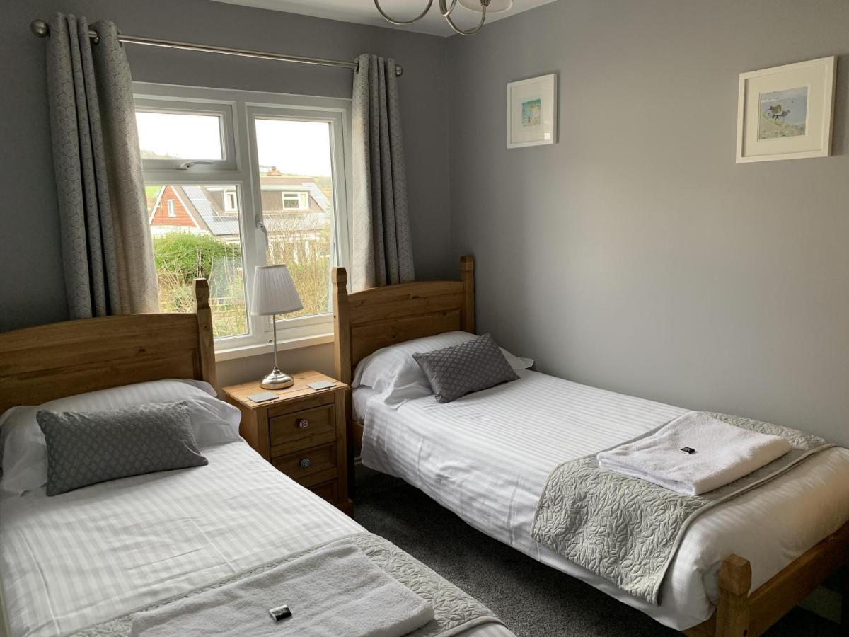 Hensleigh House Bed & Breakfast Чармут Екстериор снимка
