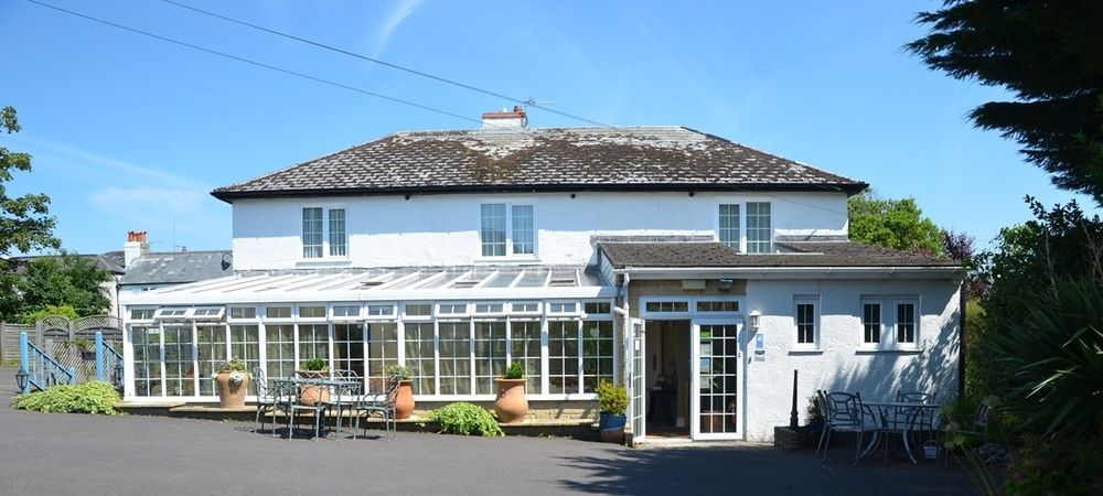 Hensleigh House Bed & Breakfast Чармут Екстериор снимка